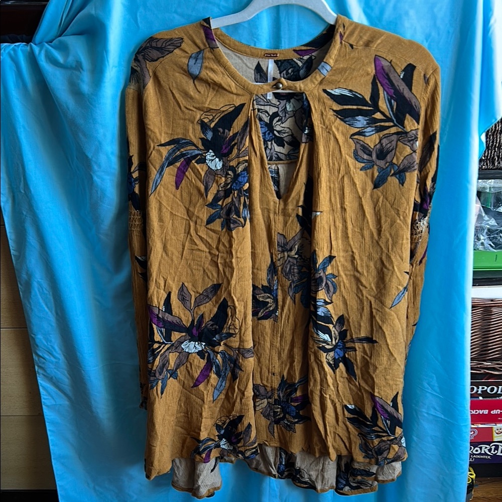 Free People Floral Mustard oversized Top size xs